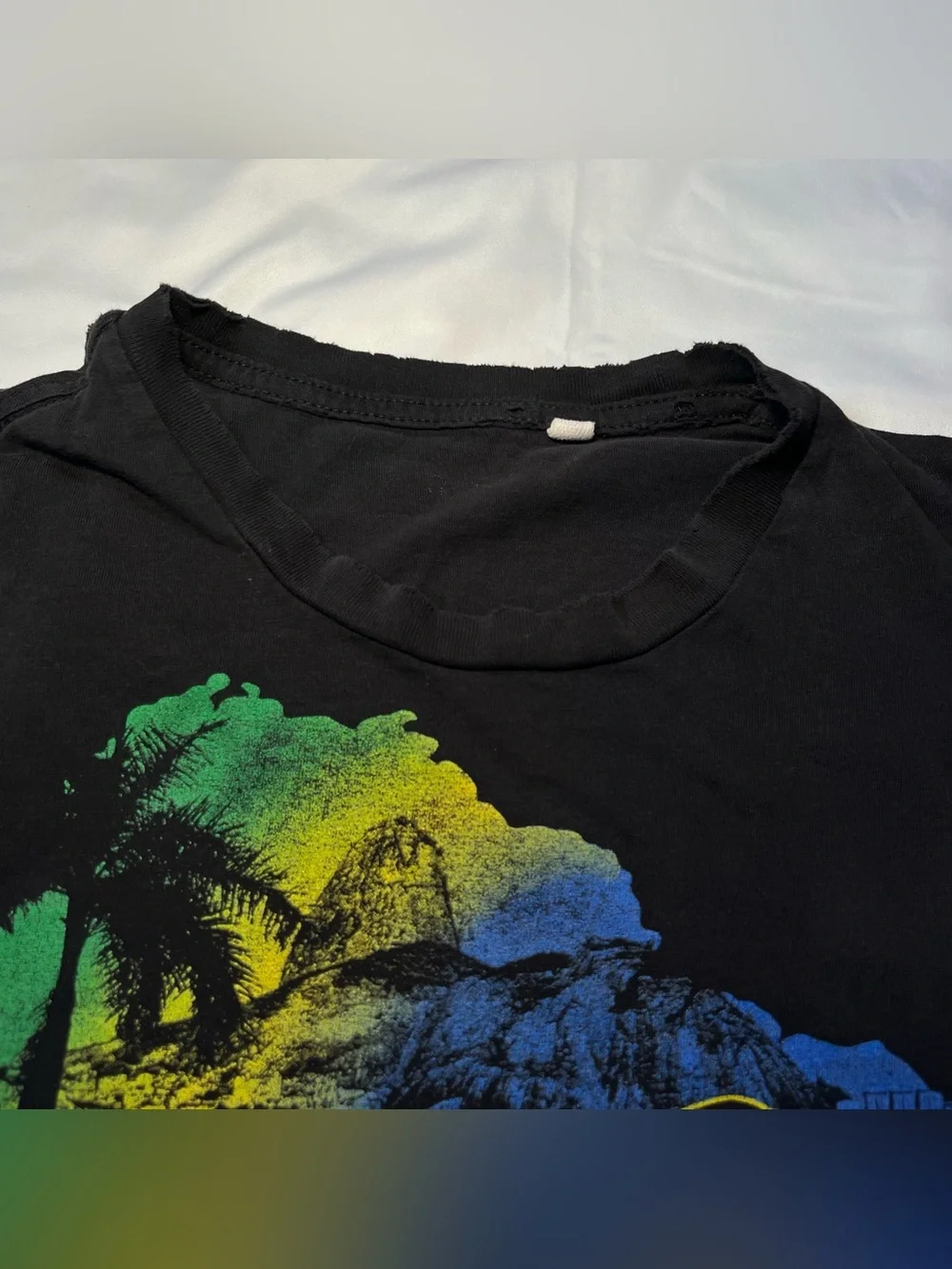 Rare GUESS '93 Vintage Rio De Jainero Men’s T-Shirts Size S - Picture 3 of 8